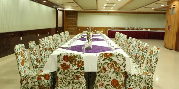 top luxury hotel in mp nagar