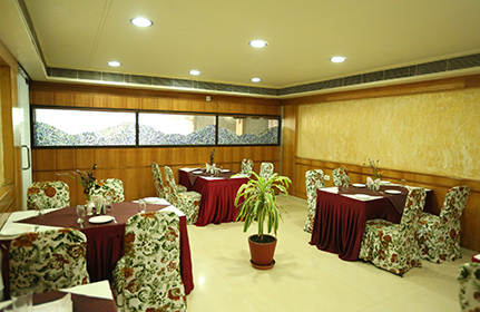 5 star hotel in mp nagar